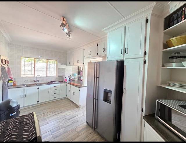 4 BEDROOM HOUSE FOR SALE IN MEYERTON EXT 6